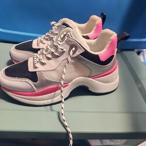 GUESS Women's White Pink And Black Athletic Shoes